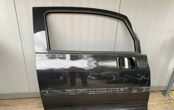 Door (2 Door Coupe)