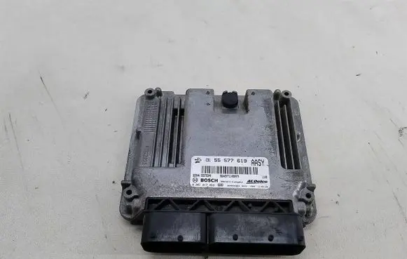Opel Insignia A Engine control unit/module ECU 5557761955575349