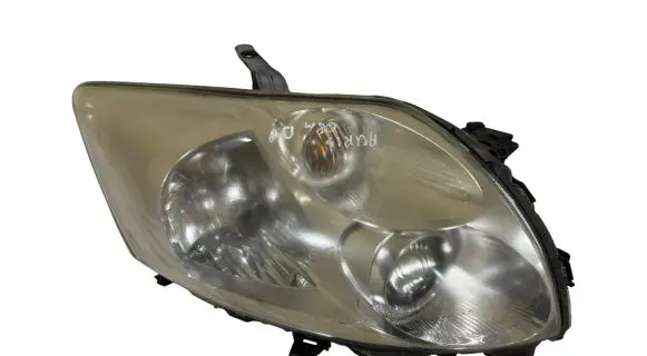 Toyota Auris 150 Headlight/headlamp 8111002470 89901943 89901357