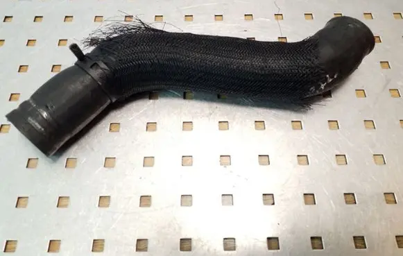 Jeep Grand Cherokee (WJ) Engine coolant pipe/hose