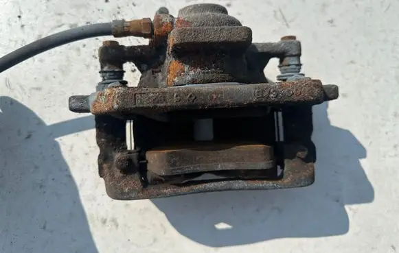 Mini Cooper Hatch Hardtop Front brake caliper