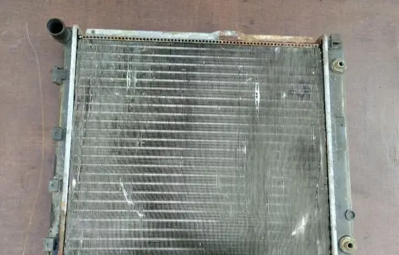 Mercedes-Benz E W124 Coolant radiator 1245001003 1245004403 1245002203