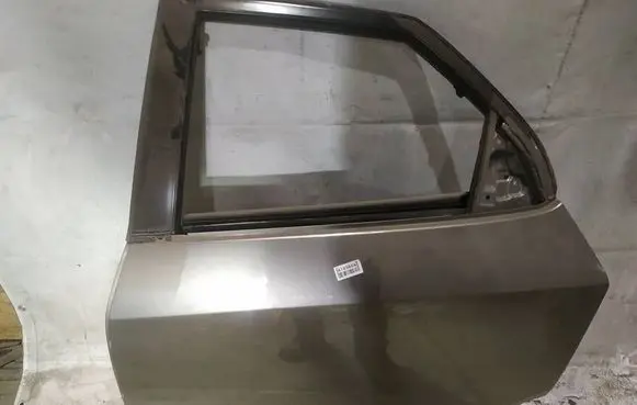 Honda Civic Rear door pilkos