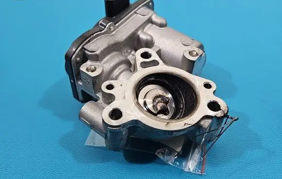Renault Trafic III (X82) EGR valve 147100361R IMPRK1551943
