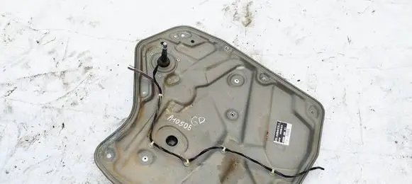 Skoda Octavia Mk2 (1Z) Sliding door window regulator with motor 1Z0839656
