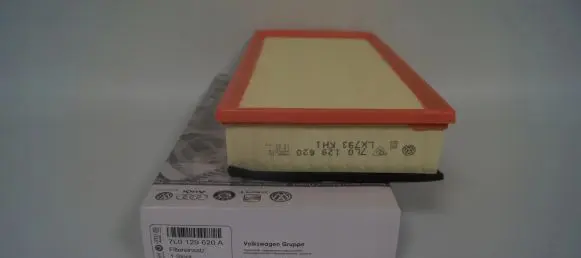 Volkswagen Touareg I Air filter 