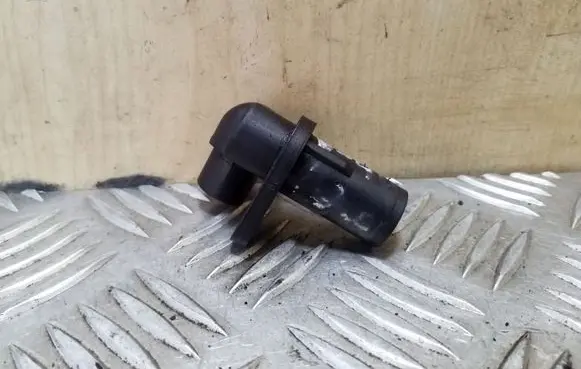 Volvo S40, V40 Crankshaft speed sensor 7700113552