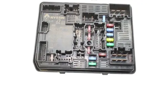 Nissan Juke II F16 Fuse module 284B76LA0B