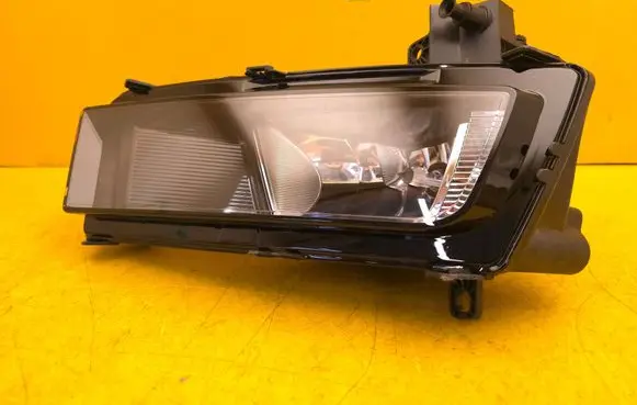 Volkswagen Touran II Front fog light 5TA941662A
