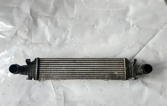 Mercedes-Benz E W212 Intercooler radiator A2045000500