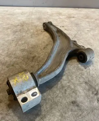 Opel Cascada Front lower control arm/wishbone 13371818