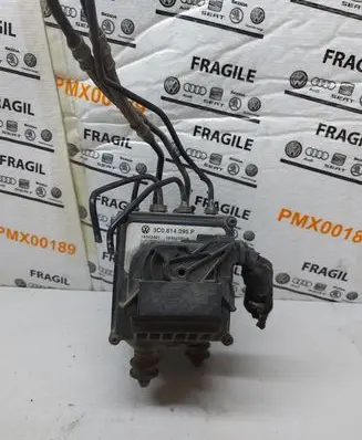 Volkswagen PASSAT B6 ABS Pump 3C0614095P