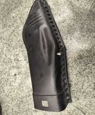 BMW 5 E60 E61 Air filter box cover 7789109