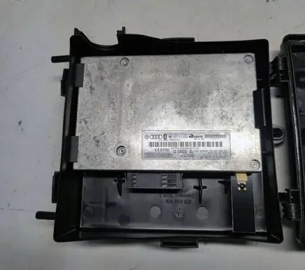 Audi A4 S4 B8 8K Bluetooth control unit module 8T0862335C