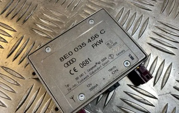 Audi A6 Allroad C6 Antenna control unit 8E0035456C 09104112 021498