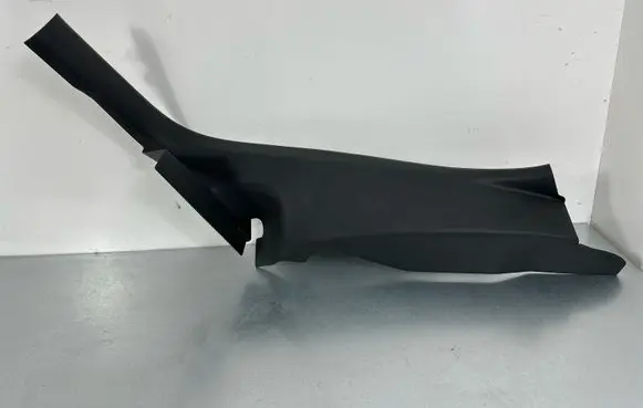 Audi Q3 8U Rear sill trim cover 8U0867768