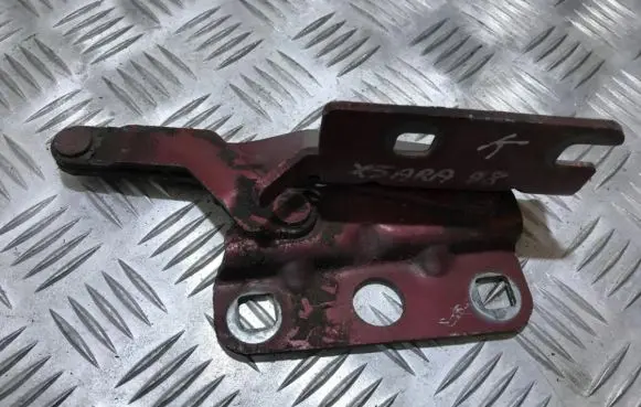 Citroen Xsara Tailgate/trunk/boot hinge