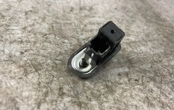 Mitsubishi Grandis Front door sensor 