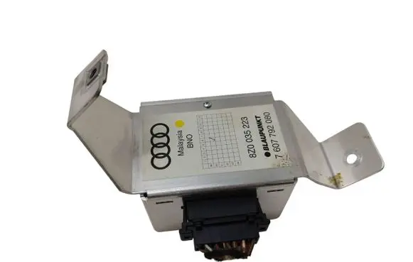 Audi A2 Sound amplifier 8Z0035223 7607792080
