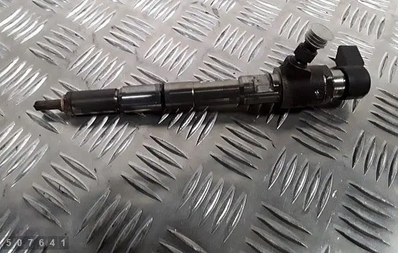 Volkswagen Golf Plus Fuel injector 03l130277b