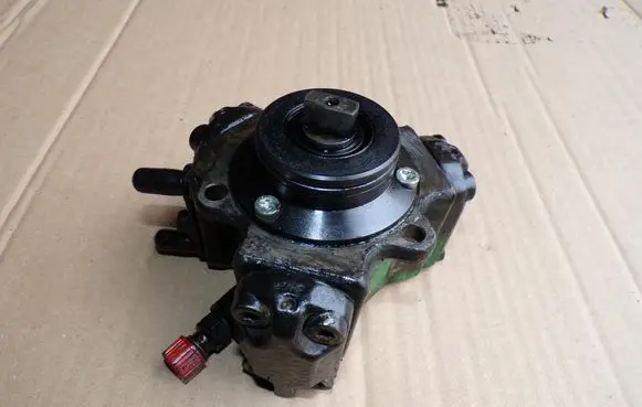 Hyundai Santa Fe Fuel injection high pressure pump 0445010038