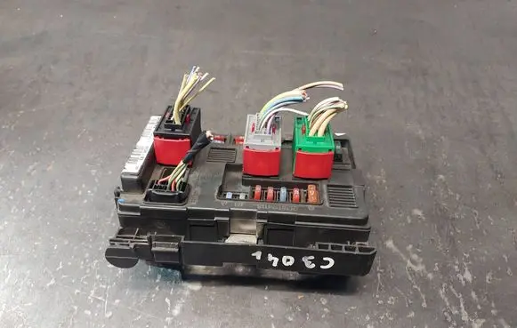Citroen Berlingo BSM Control unit 9643498880 964349888000