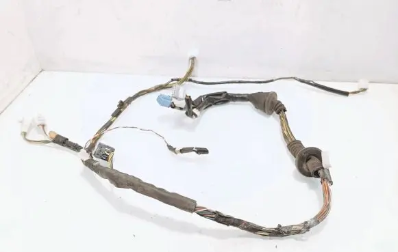 Toyota Corolla E120 E130 Front door wiring loom 8215202640