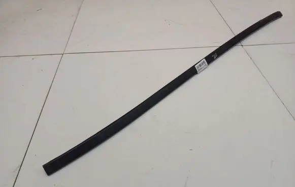 Honda FR-V Front door trim (molding) 