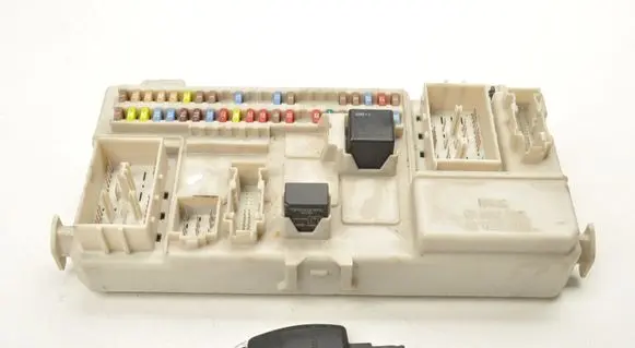 Volvo V50 Fuse box set 30728906
