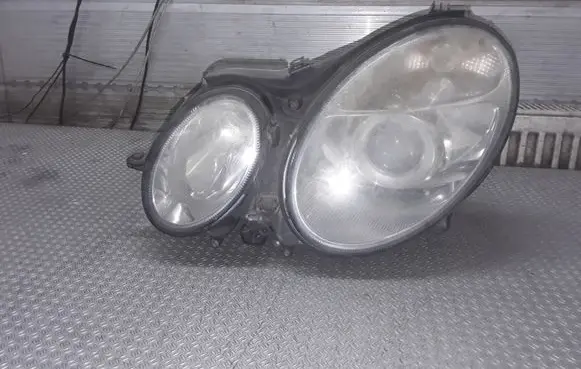 Mercedes-Benz E W211 Headlight/headlamp 15435901