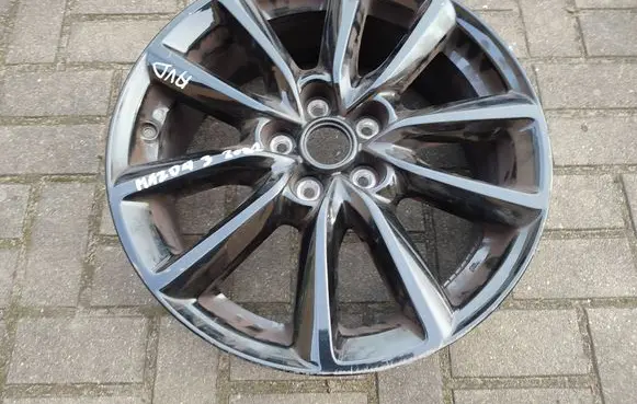 R18 alloy rim
