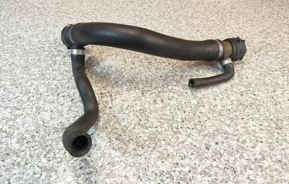 BMW 7 E65 E66 Engine coolant pipe/hose 7508010