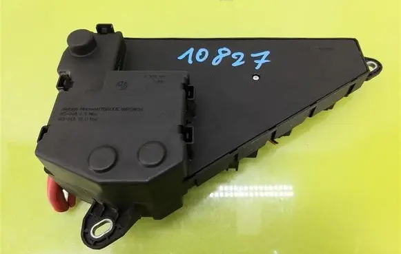 BMW 5 E60 E61 Fuse box set 690660105