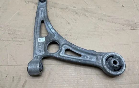 KIA Optima Front lower control arm/wishbone 54501E6100