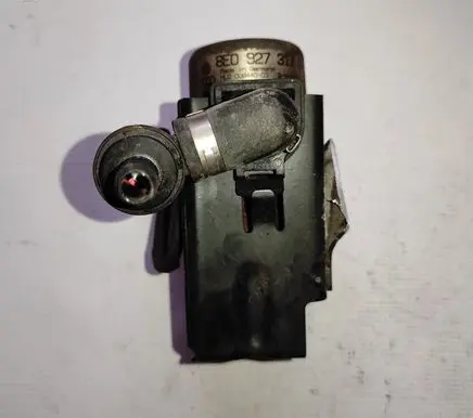 Audi A8 S8 D3 4E Vacuum pump 8E0927317G