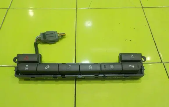 Land Rover Freelander 2 - LR2 Other switches/knobs/shifts 13032790600X PRZELACZNIKOW