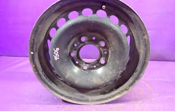 BMW 3 E36 R15 steel rim 