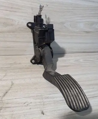 Mercedes-Benz Vito Viano W639 Accelerator throttle pedal A6393000604