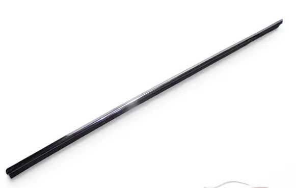Audi A8 S8 D2 4D Rubber seal front door (on door) 