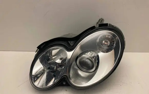 Mercedes-Benz CLK A209 C209 Headlight/headlamp A2098203761