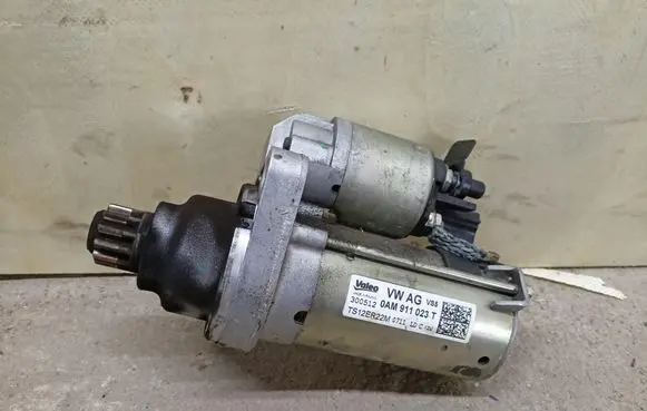 Volkswagen Polo V 6R Starter motor 0AM911023T