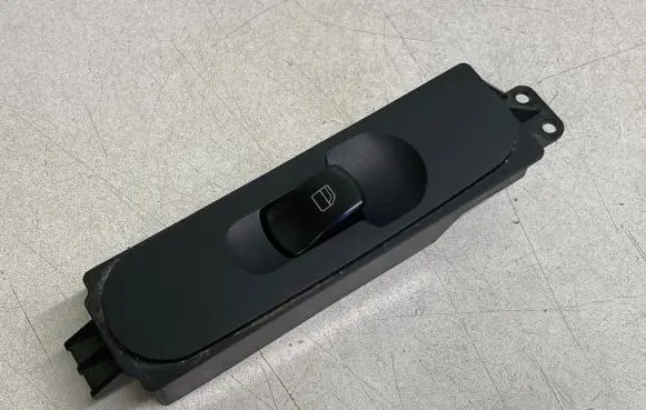 Mercedes-Benz Sprinter W906 Electric window control switch A9065451913