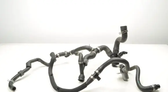 Volvo XC60 Engine coolant pipe/hose 31657218