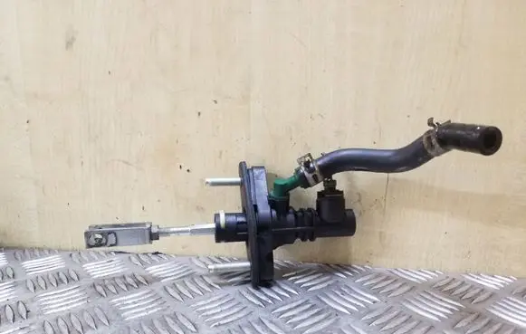Toyota Avensis T270 Clutch master cylinder 3142002051C