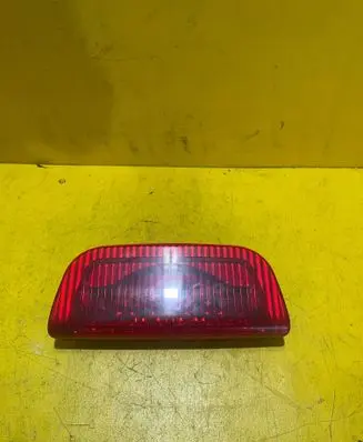 Nissan Juke I F15 Third/center stoplight