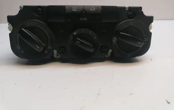 Volkswagen Touran I Climate control unit