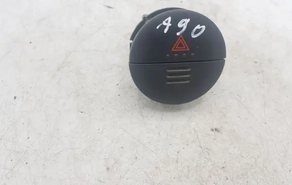 Nissan X-Trail T30 Hazard light switch 06016