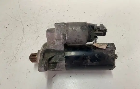 Volkswagen PASSAT B6 Starter motor 02E911043H