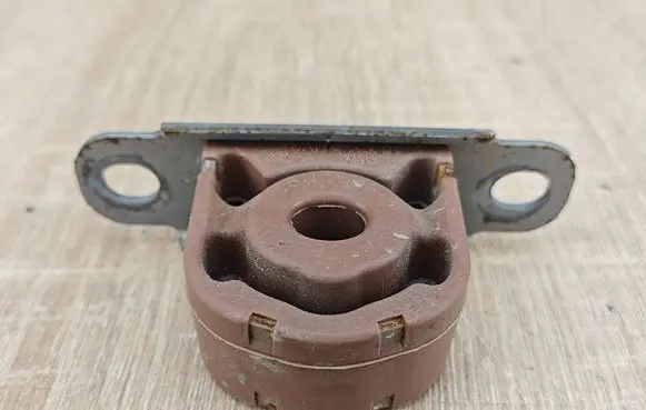 Audi Q5 SQ5 8R Muffler mount bracket/holder 4H0253099