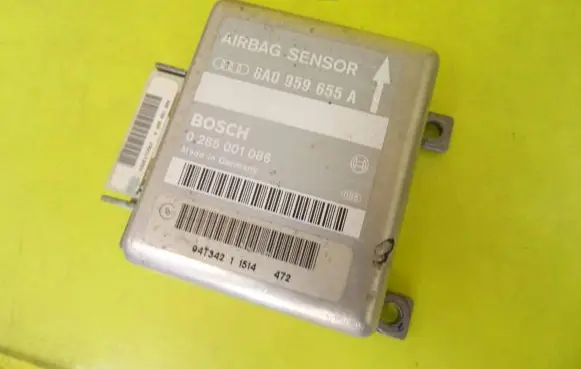 Audi A6 S6 C4 4A Airbag control unit/module 8A0959655A